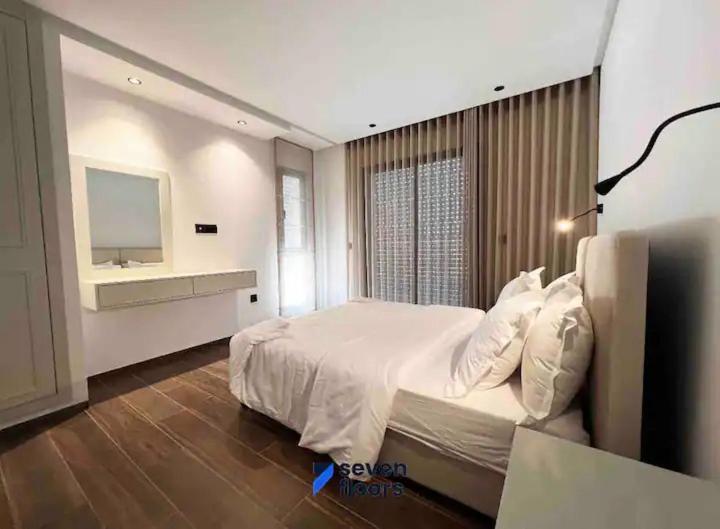 Seven Floors Aparthotel