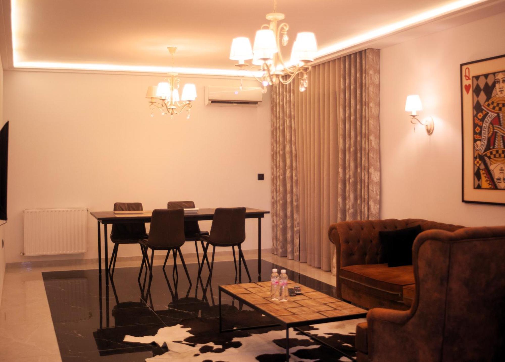 Seven Floors Aparthotel *