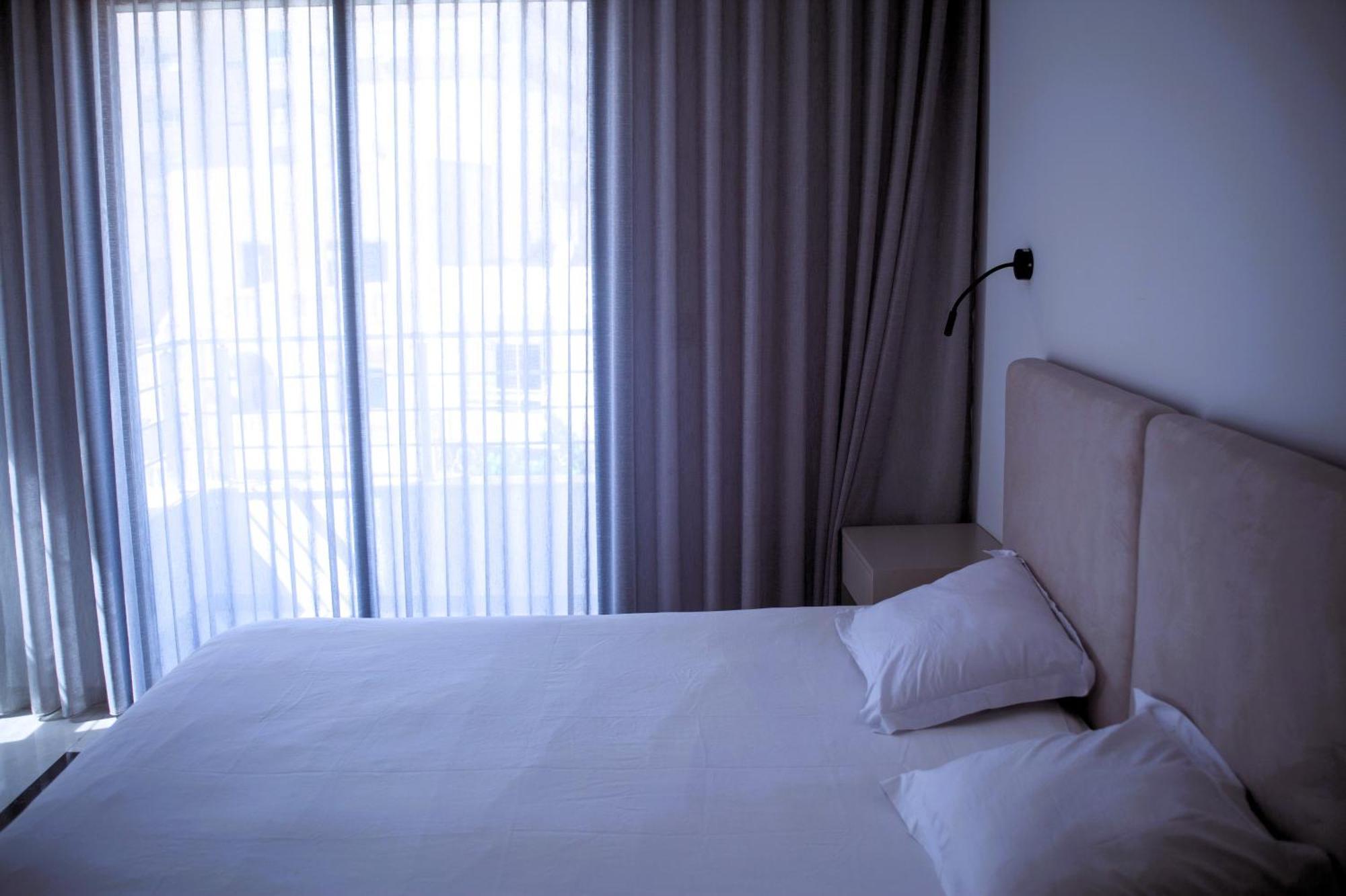 Seven Floors * Tunis