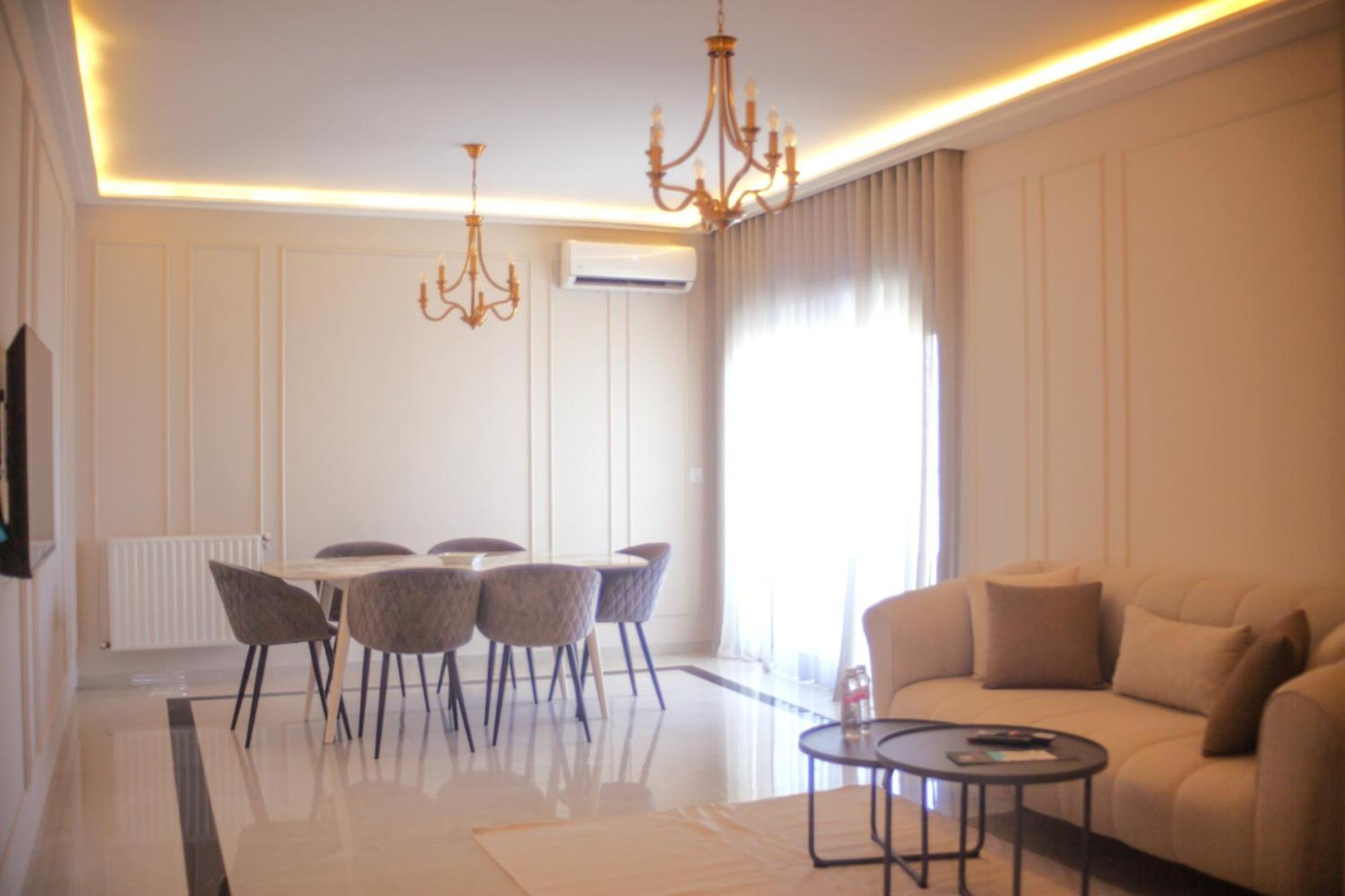 Seven Floors Aparthotel